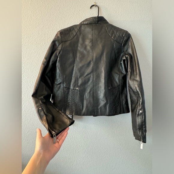 Leather jacket! - Picture 4 of 4